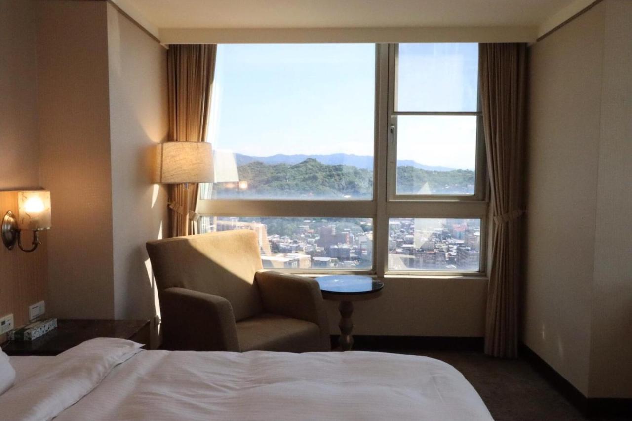 Rhine Inn Chilung Exteriör bild