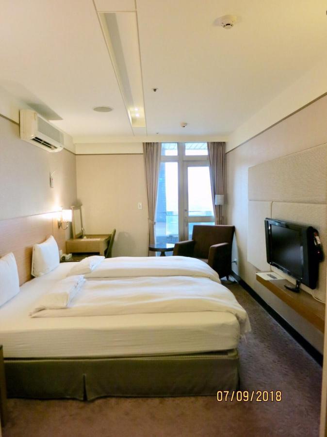 Rhine Inn Chilung Exteriör bild