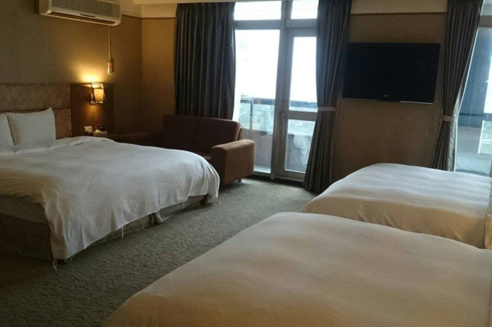 Rhine Inn Chilung Exteriör bild